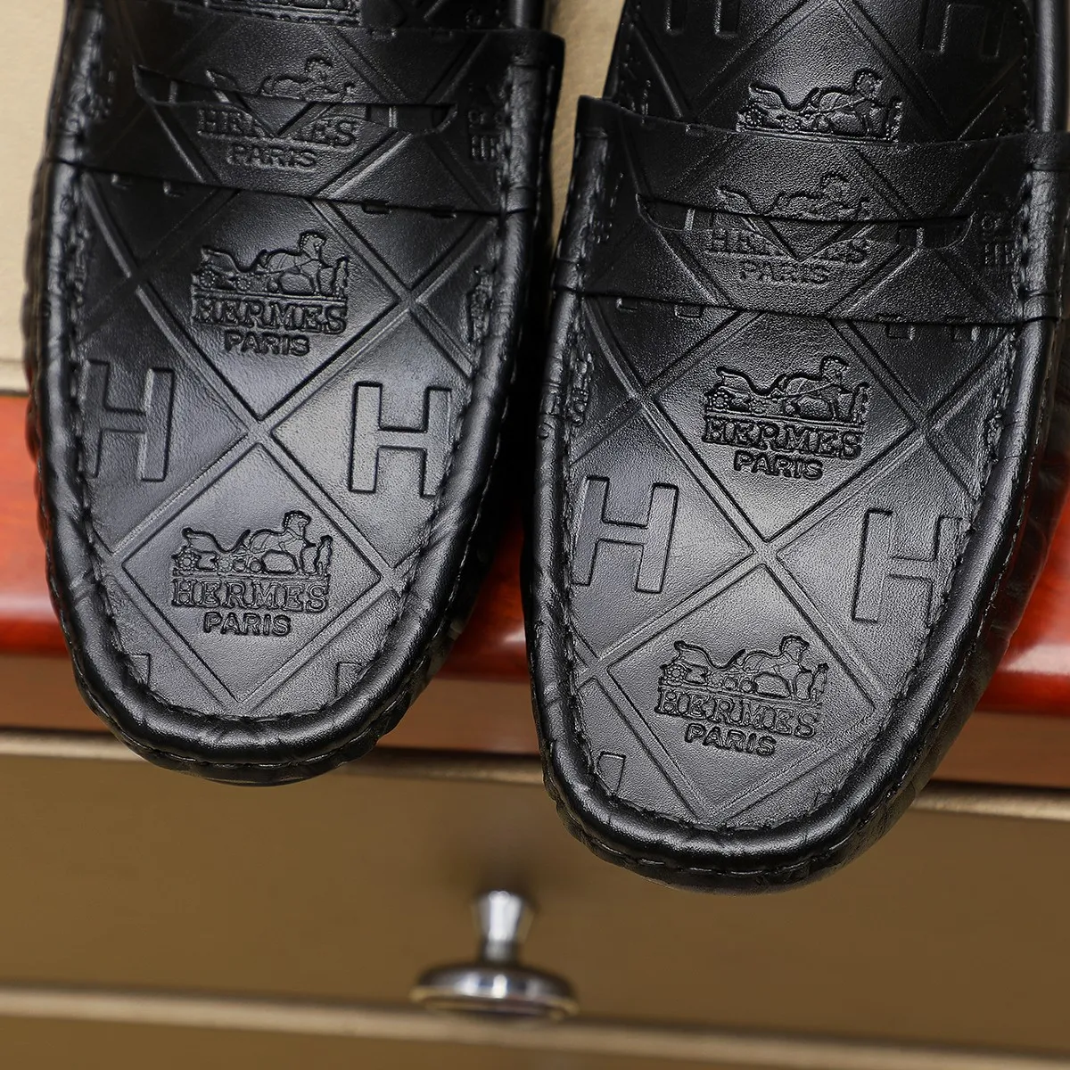 Men's shoes 💰380 🕷🕷【HERMES】The same style as Hermès counters🇨🇳Classic slip-on shoes 1:1 mold opening💯Original quality🍓Using imported first-layer cowhide🍅Pigskin lining🌶🌶Super high-end men's leather shoes🇨🇳Solid and stable Very special🍇color, optional! Code number 38-45……